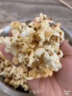 Make Caramel coconut popcorn step 8