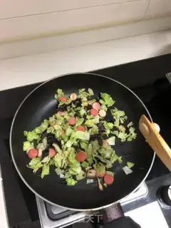 Make Pineapple rice step 2