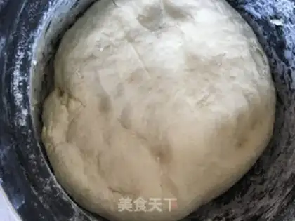 Make The rice onion roll step 2