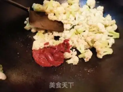 Make Tomato blossoms step 2