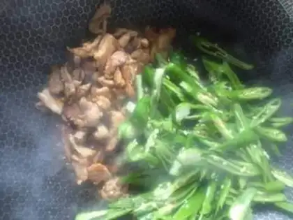 Make Chili fried meat step 3