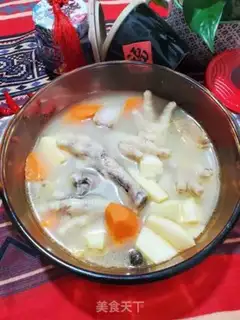 Make Chicken claw carrot soup step 7