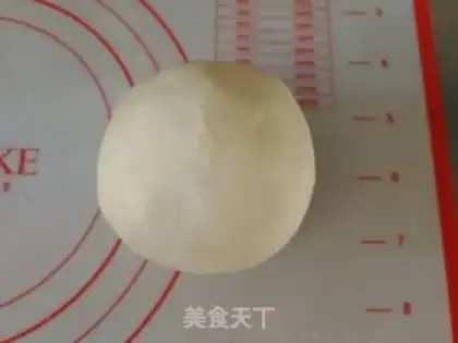 Make Fresh meat mooncake step 3