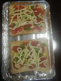 Make Mini Weenie Pizza step 4