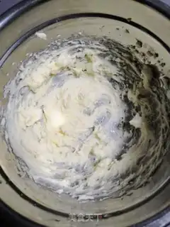Make A pound cake of clot nuts step 1