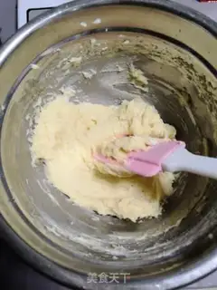 Make A pound cake of clot nuts step 4