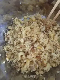 Make Egg omelet rice buns step 1