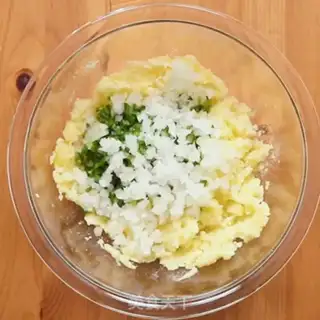 Make Froggyballs step 8