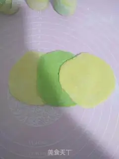 Make Double-coloured buns step 7