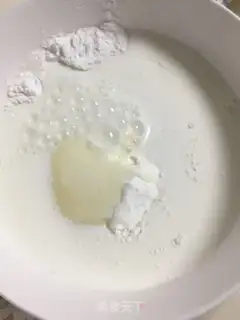 Make Mango Snowmen step 1