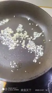 Make Garlic fried beans step 4