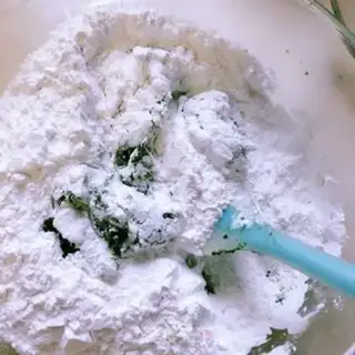 Make Ostrich pineapple step 1
