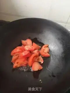 Make Dragonfish tomato soup step 1