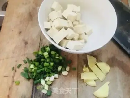 Make Wildfish tofu soup step 1