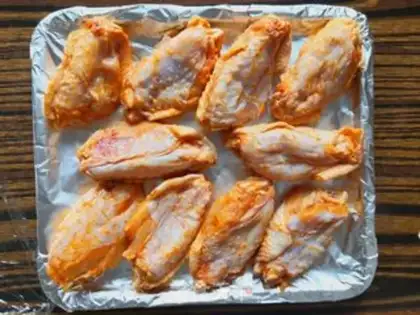 Make Hot chicken wings step 1
