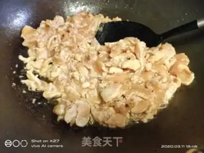 Make Chicken breast fried mushrooms and cabbage step 3