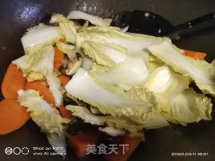 Make Chicken breast fried mushrooms and cabbage step 4