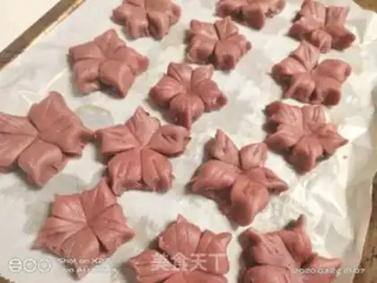 Make Butter pretzels step 10
