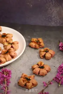 Make Butter pretzels step 16