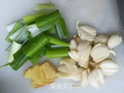 Make Garlic Argentine red shrimp step 1
