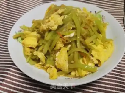 Make Scrambled eggs step 3
