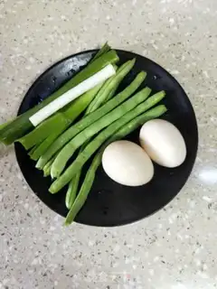 Make ♪ Four seasoned bean garlic fried eggs ♪ step 0