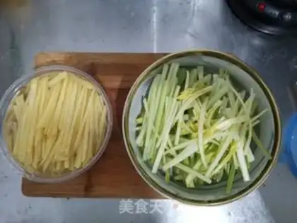 Make Pelican celery with potatoes step 1