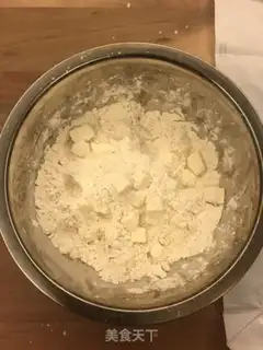 Make Pumpkin fish salt pie step 2