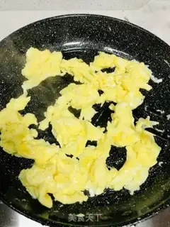 Make Tomato fried eggs step 3
