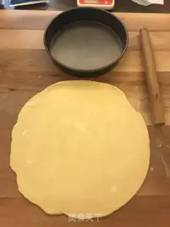 Make Pumpkin fish salt pie step 6