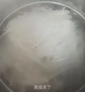 Make Tomato mushroom egg noodles step 6