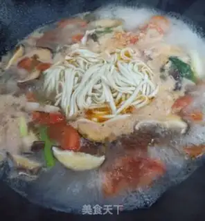 Make Tomato mushroom egg noodles step 7