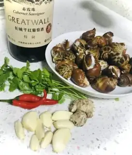 Make The wine boils the flowers step 0