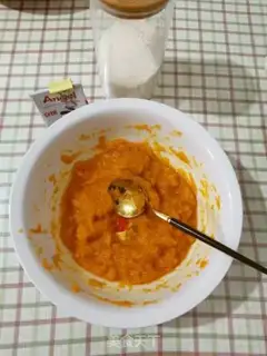 Make Pumpkin rolls step 0