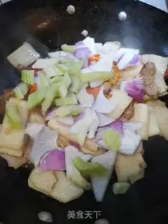 Make Dry-cooked chips step 8