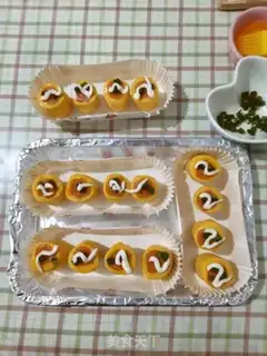 Make Pumpkin hot dog bread step 14