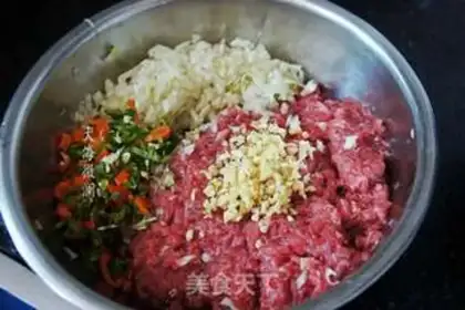 Make Horse pie step 1