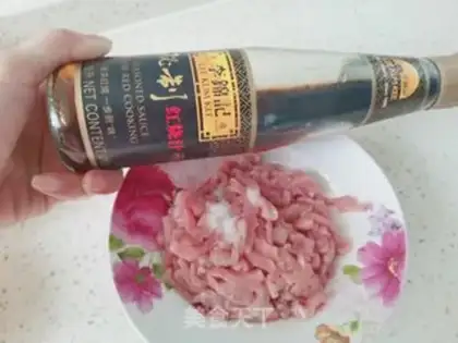 Make Pepper potatoes, fried meat step 1