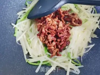 Make Pepper potatoes, fried meat step 6