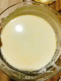 Make A simple six-inch cheesecake step 2