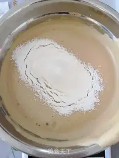 Make Red-tree cake step 4