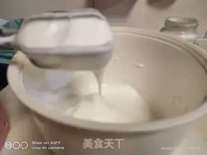 Make Red velvet cake rolls step 3