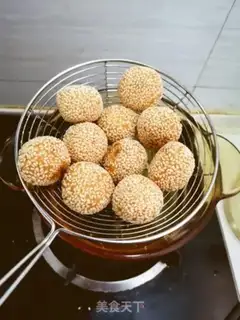 Make Pumpkin sesame ball step 7