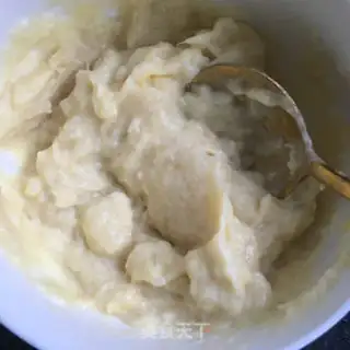 Make Grenade strawberry hug step 10