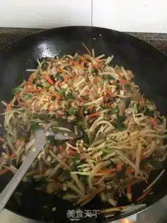 Make Spring rolls step 16