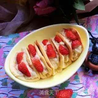 Make Grenade strawberry hug step 13