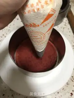 Make Strawberry cream cake step 18