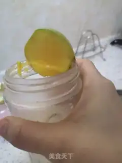 Make Mango milkshake step 2