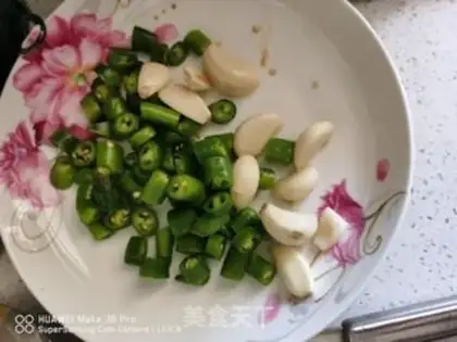 Make Pig hoof and soybeans step 1