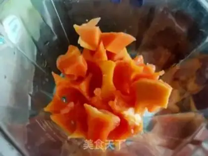 Make A papaya shake step 1